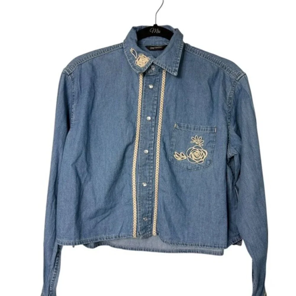 NWT!  Driftwood ​Dani Embroidered Cropped Denim Shirt Women Large - Picture 4 of 5